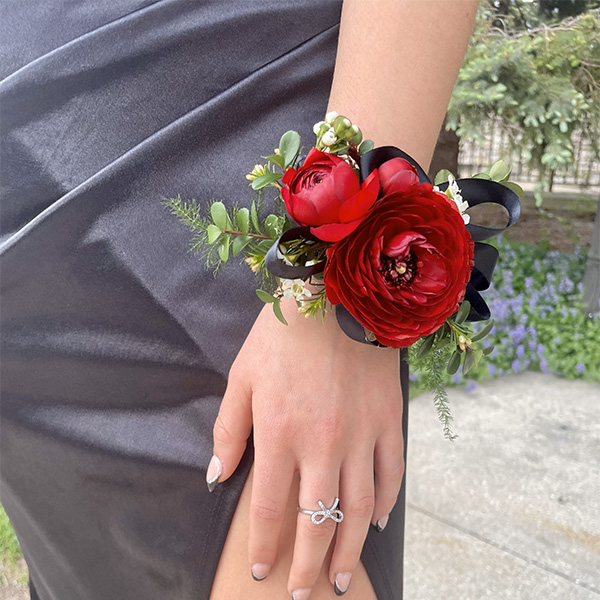 wrist corsage